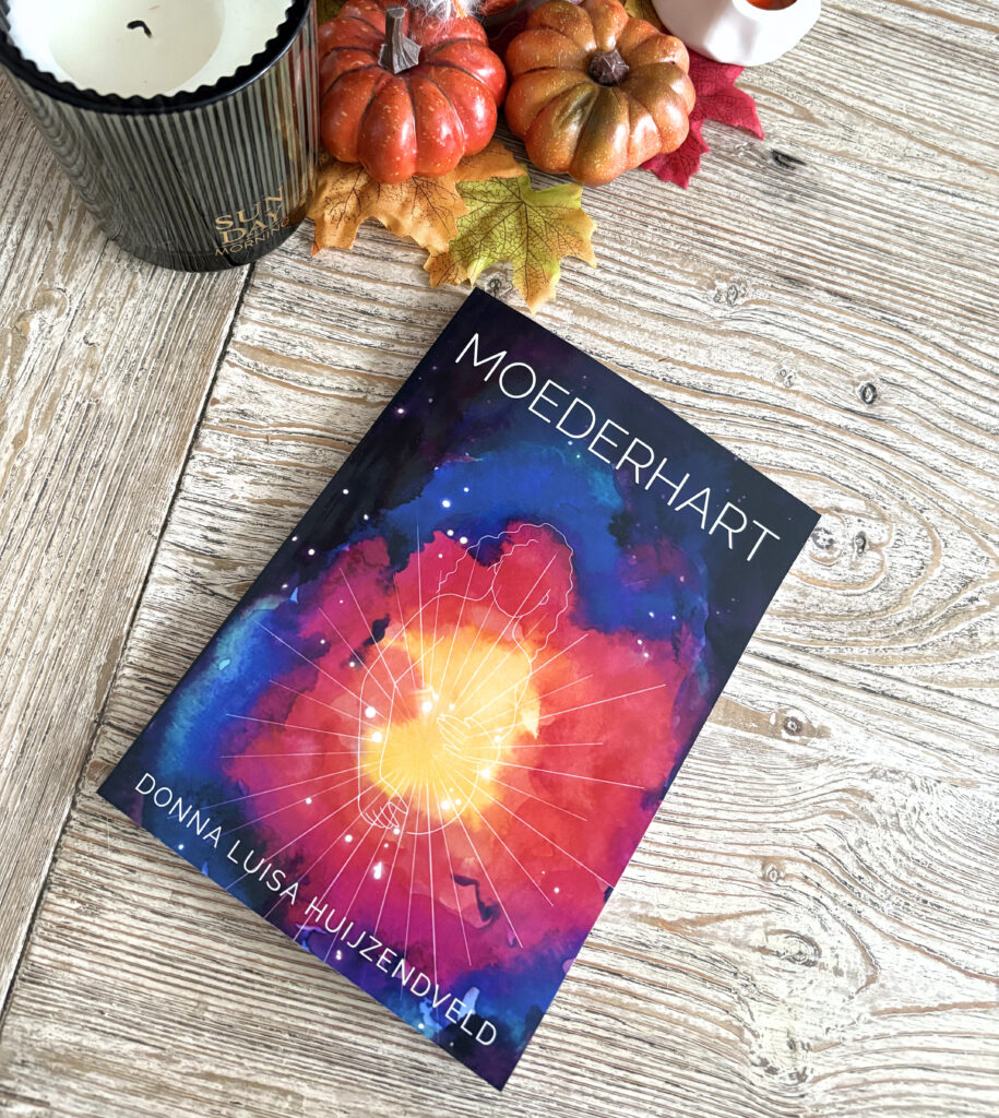 Boek: Moederhart - Donna Luisa Huijzendveld